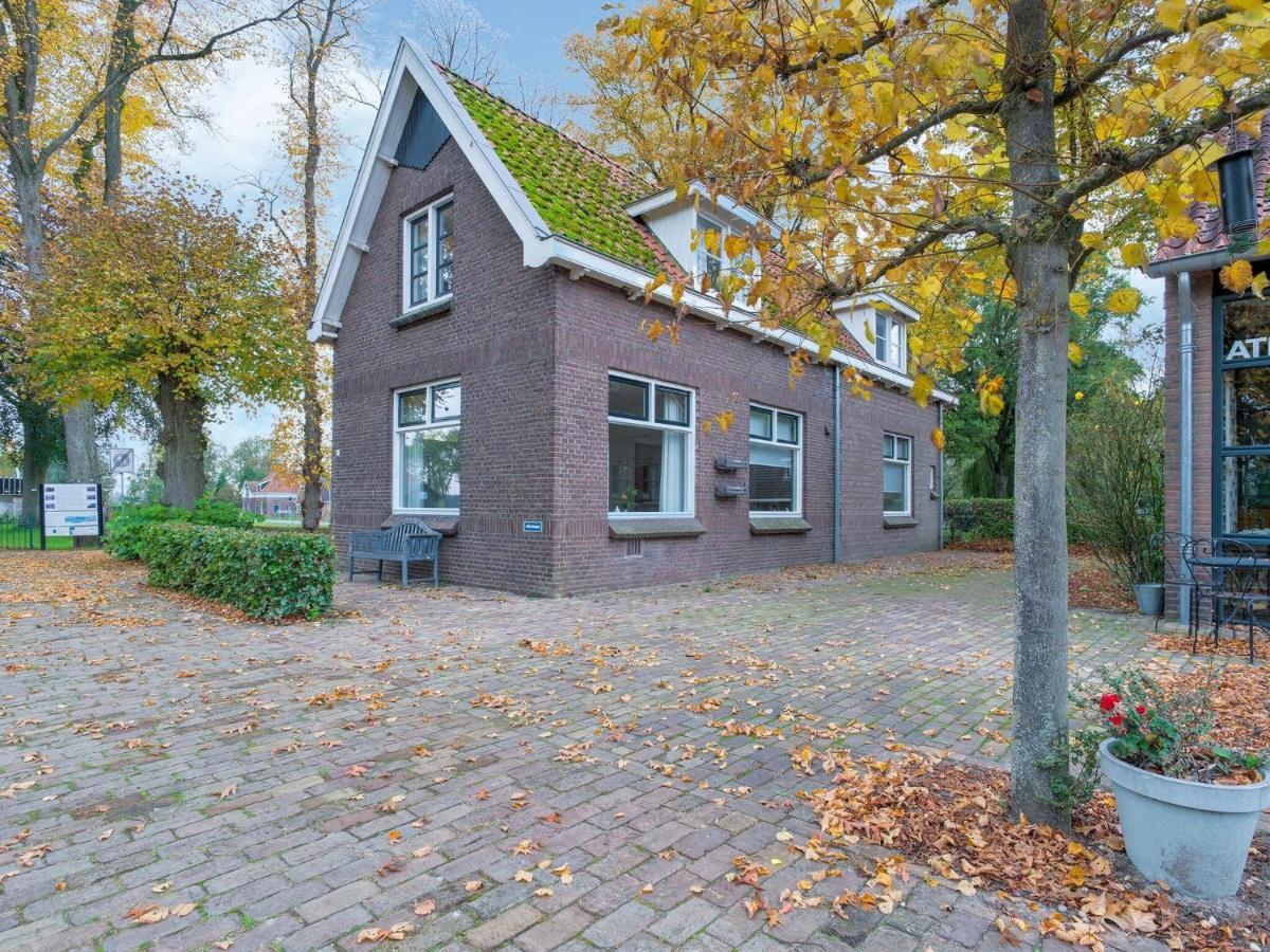 Cozy Holiday Home By The Canal In Dwingeloo Exterior photo