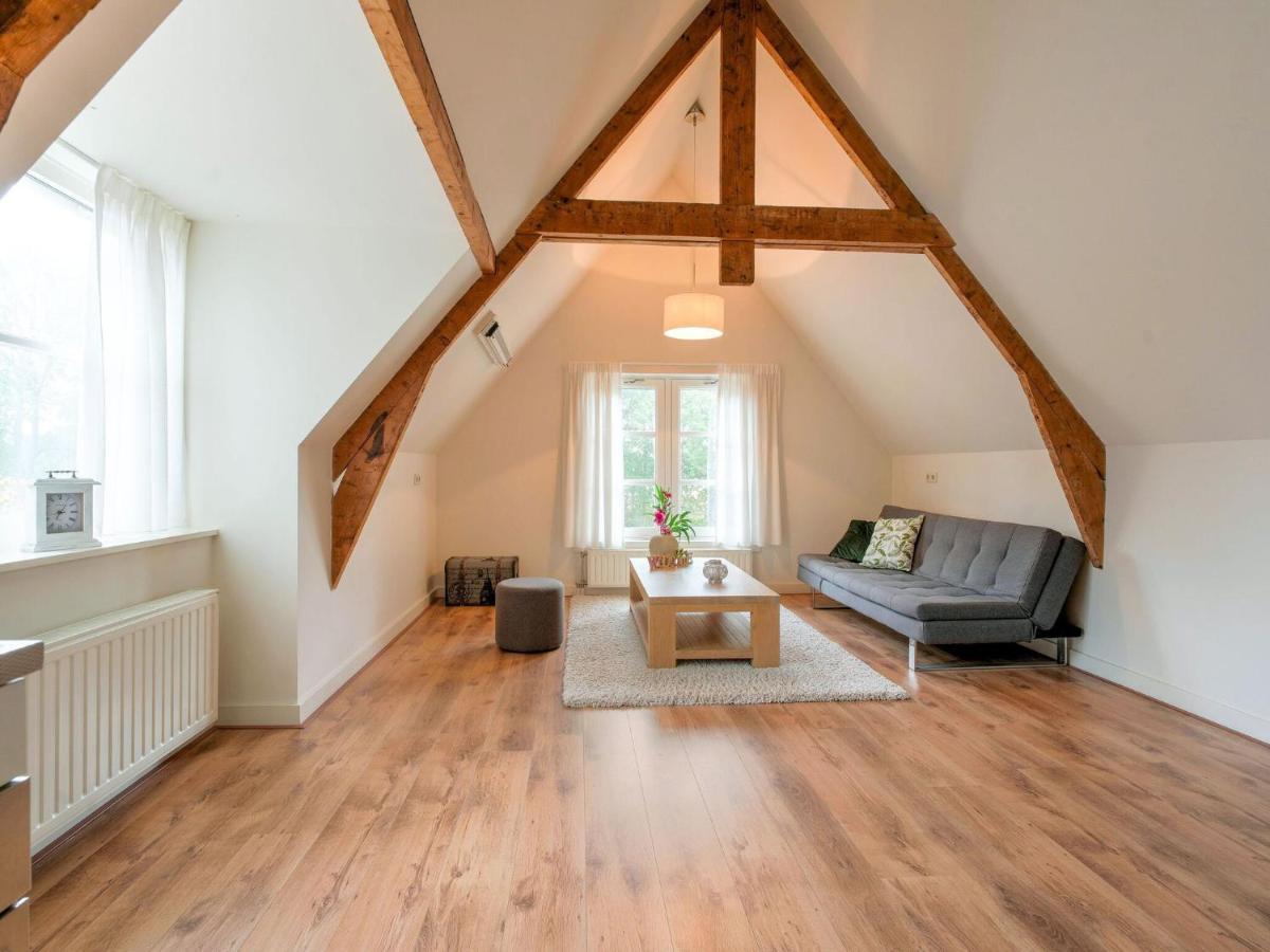 Cozy Holiday Home By The Canal In Dwingeloo Exterior photo