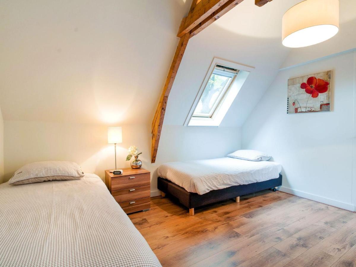 Cozy Holiday Home By The Canal In Dwingeloo Exterior photo