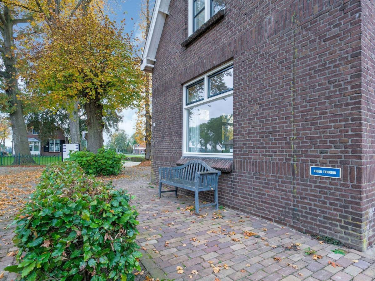 Cozy Holiday Home By The Canal In Dwingeloo Exterior photo